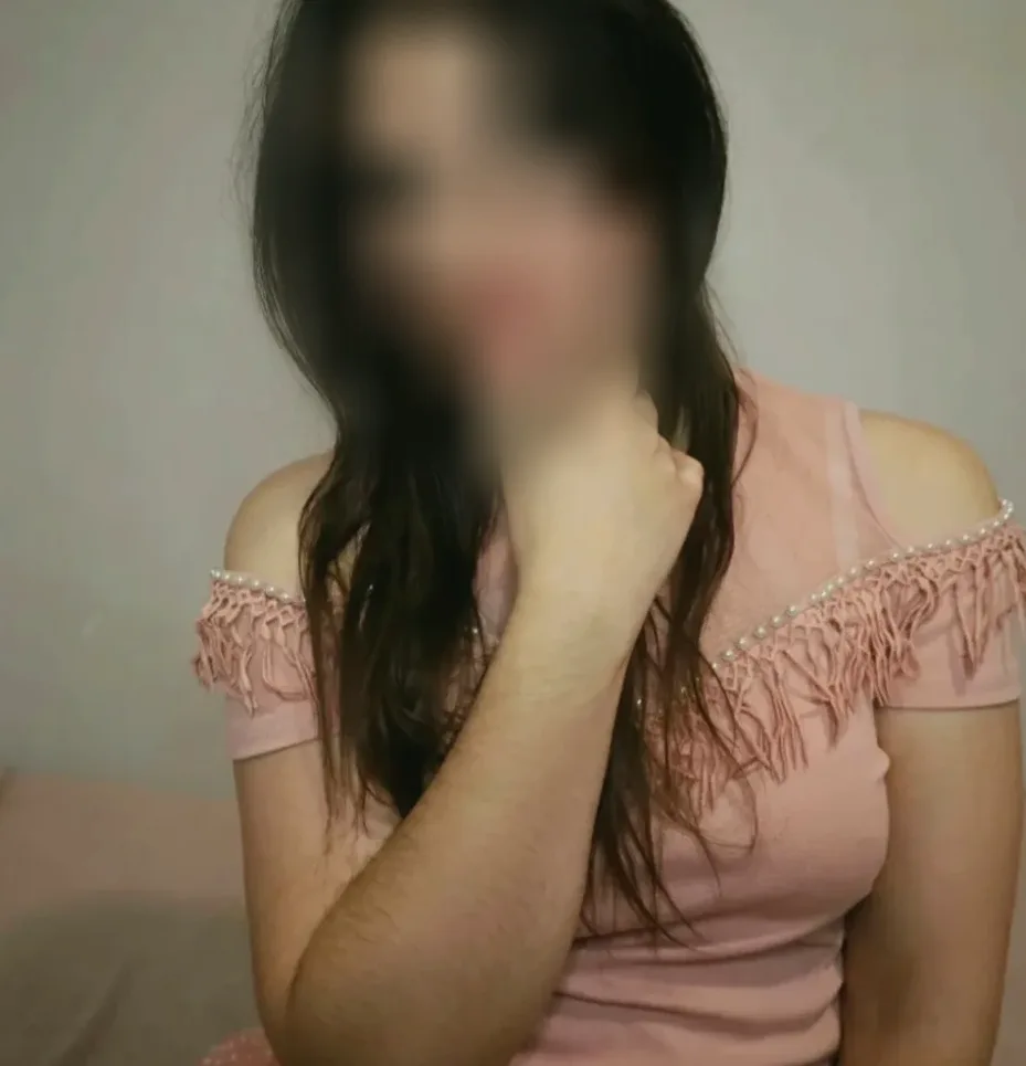 Manuela, 32 anni